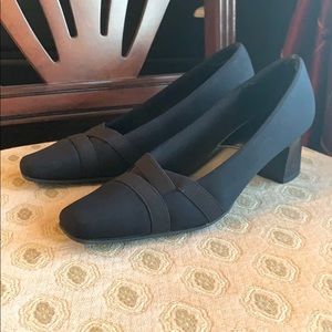 LifeStride black dress shoes